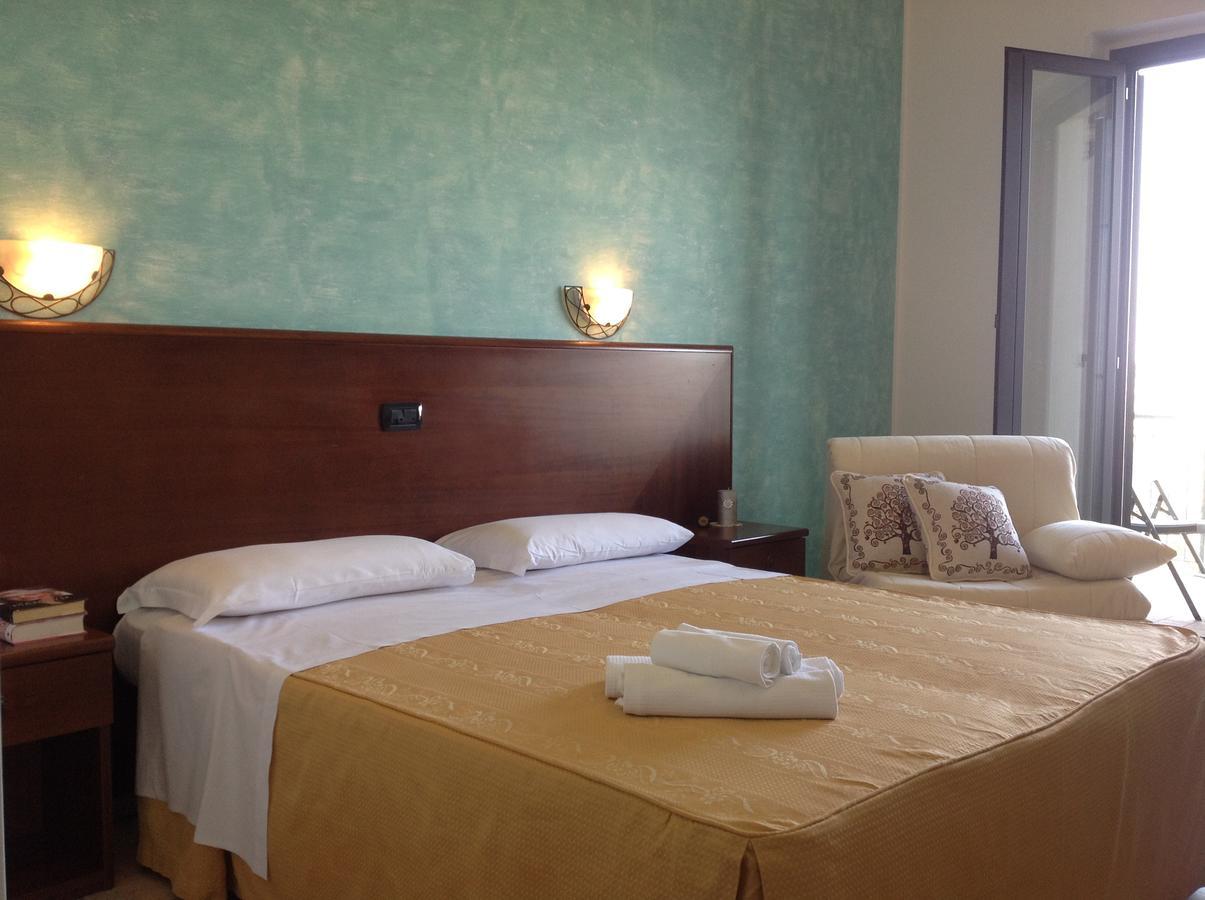 Hotel Aniana 3*