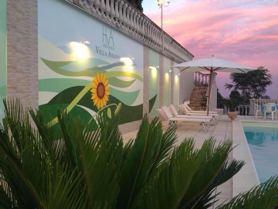 Aniana Hotel